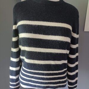 Banana Republic Navy & Cream Stripe sweater - size L